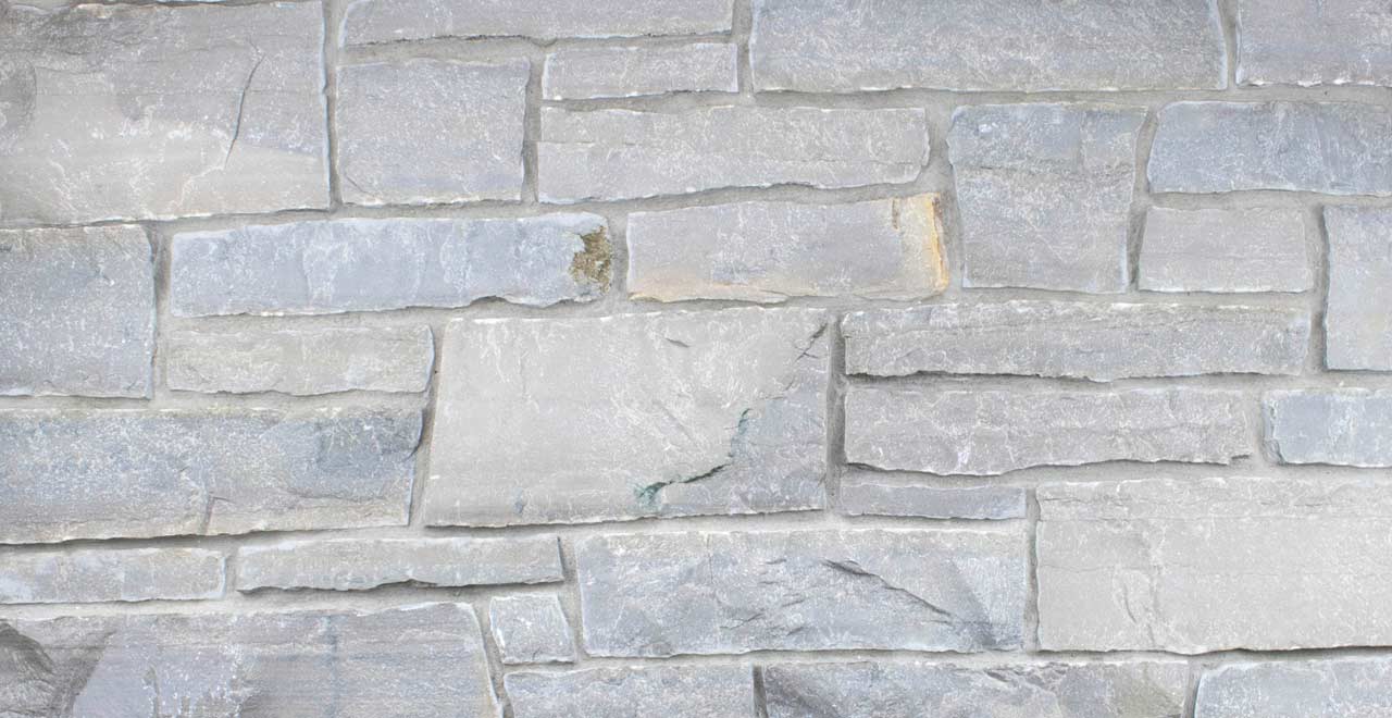 Charcoal Country Squire Ashlar veneer stone masonry - Ashlar Stone Veneer - Buechel Stone product swatch photo - Full & Thin Stone Veneer