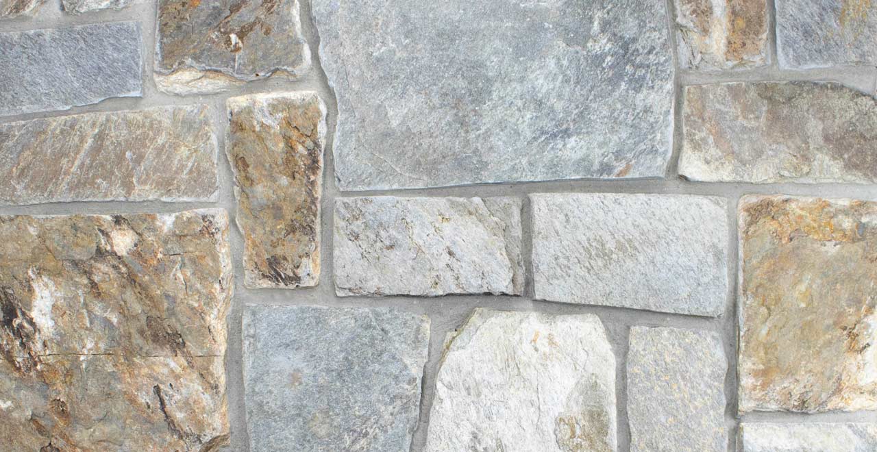 Silver Patina Castle Rock veneer stone masonry - Castle Stone Veneer - Buechel Stone product swatch photo - Full & Thin Stone Veneer